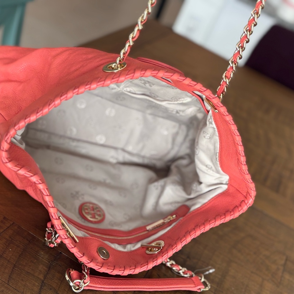 Tory Burch Coral Leather Tote with Gold Chain - Picture 4 of 4